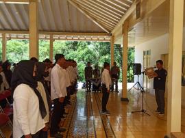 Sebanyak 210 Anggota KPPS di Lantik Oleh Ketua PPS Kalurahan Giripurwo